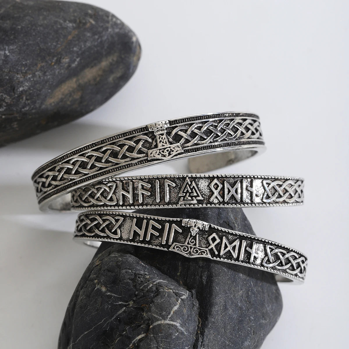 Bracelet Viking Runique — Jonc Acier Inoxydable • Runes & Nœuds Celtiques • Homme & Femme