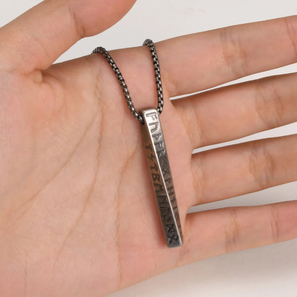 Collier Pendentif Runes Vikings – Acier Inoxydable, Homme & Femme, Cadeau Norse Odin